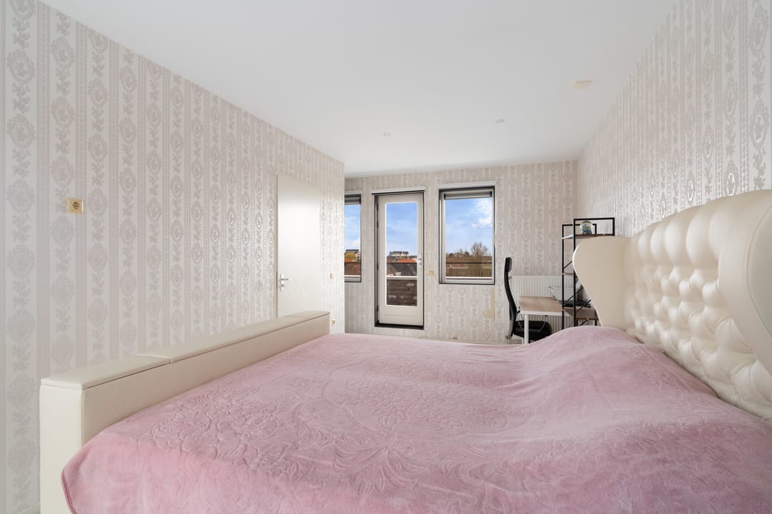 Spacious Townhouse by the Water in Child-Friendly Riethof Neighborhood — 37