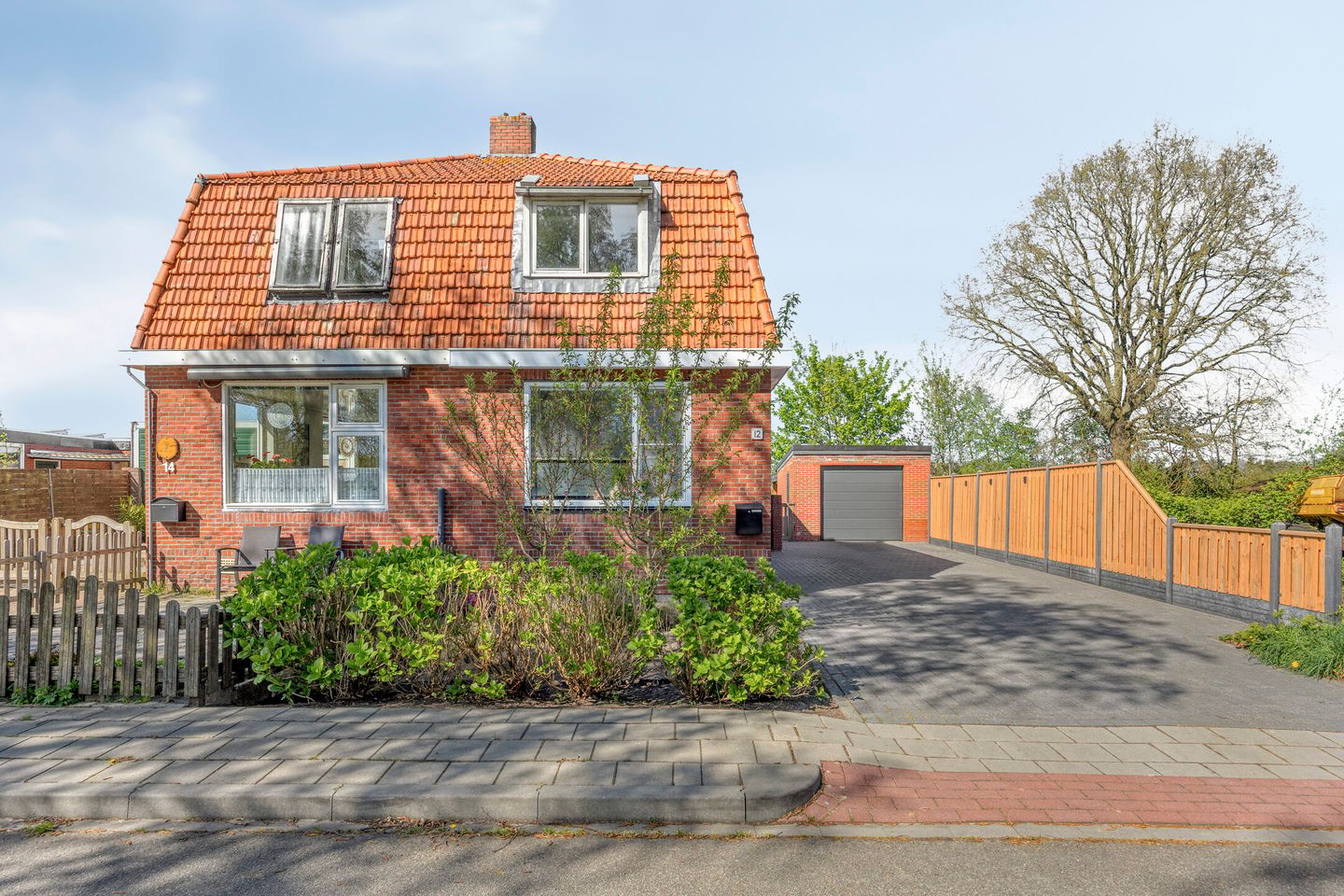 Foto 4 van Burg v Roijenstr West 12