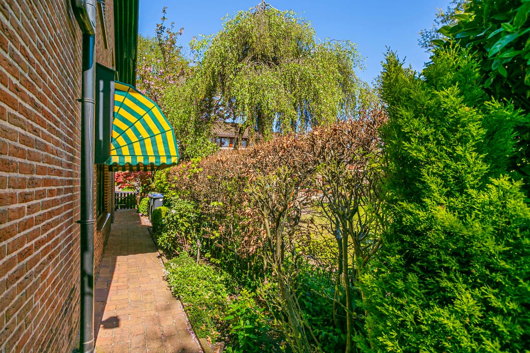 Spacious detached family home with south-facing garden and home office in Nieuwegein — 37