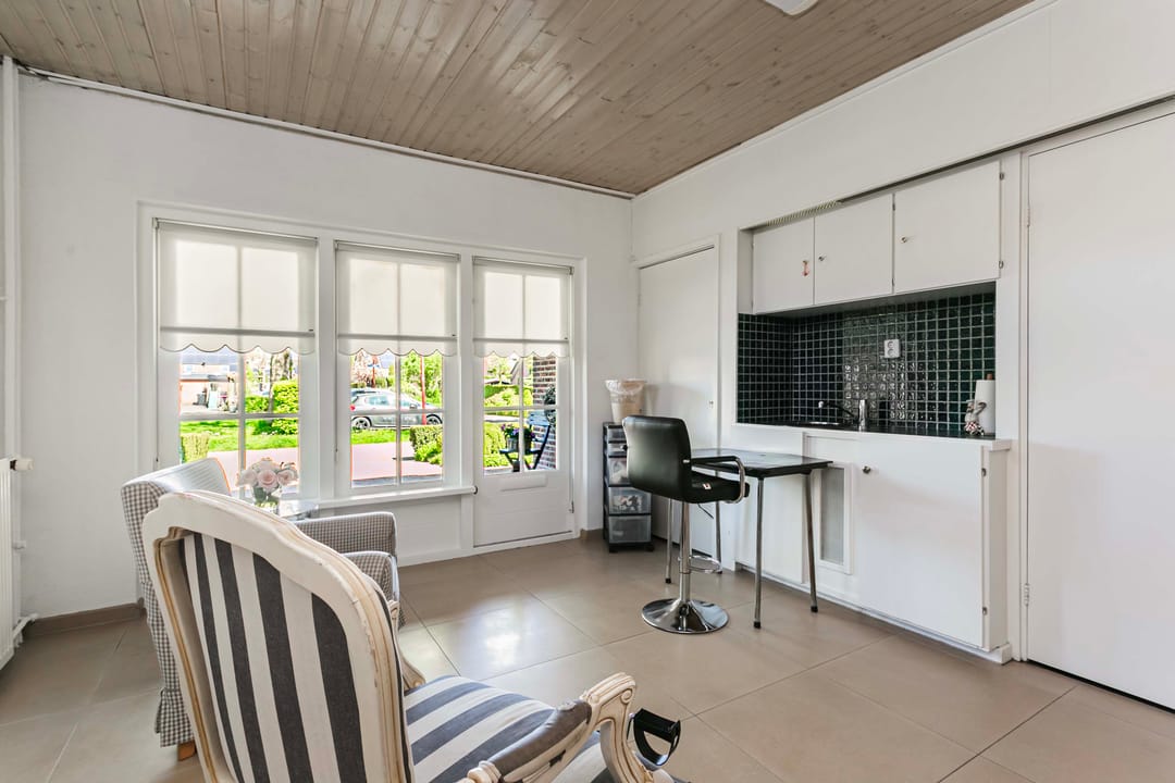 Spacious detached family home with south-facing garden and home office in Nieuwegein — 22