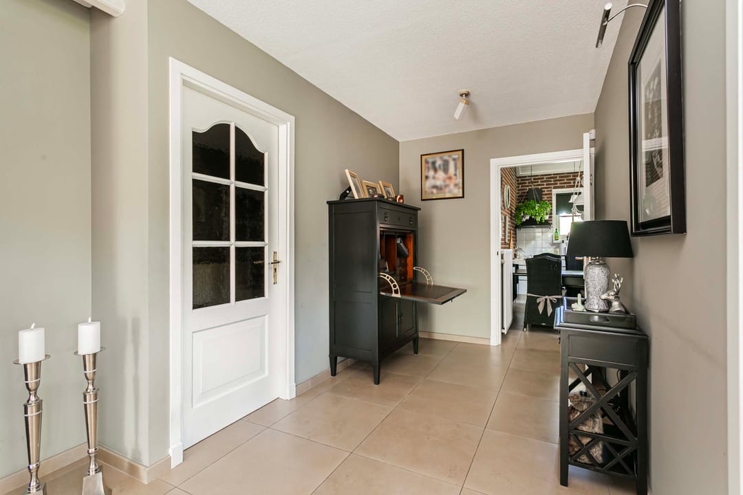 Spacious detached family home with south-facing garden and home office in Nieuwegein — 16