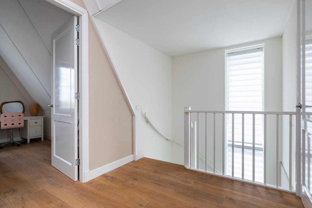 Semi-Detached Home with Panoramic Views of Protected Nature Reserve — 38