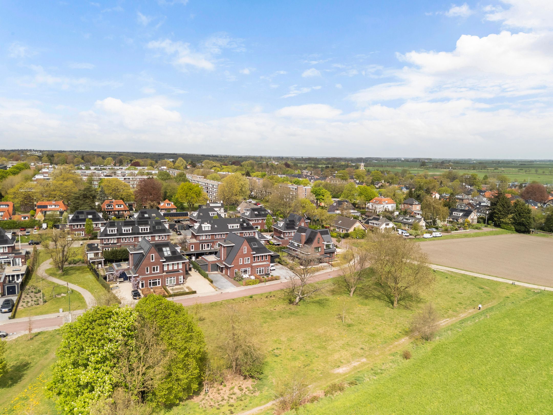 Semi-Detached Home with Panoramic Views of Protected Nature Reserve — 51