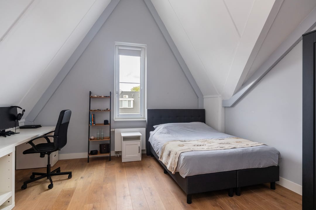 Semi-Detached Home with Panoramic Views of Protected Nature Reserve — 41