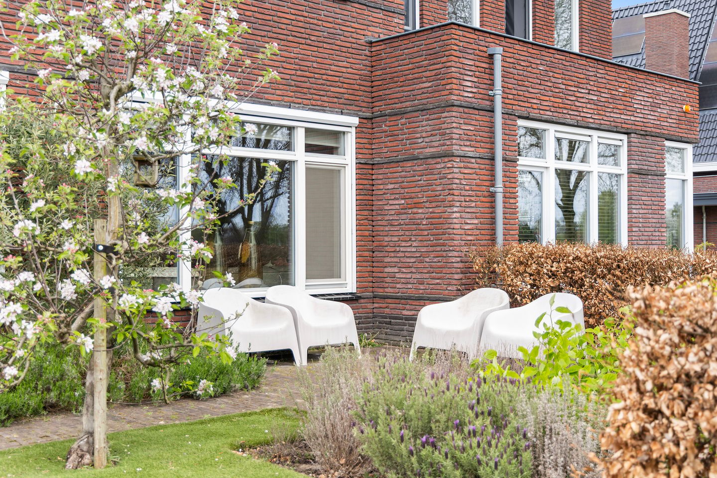 Semi-Detached Home with Panoramic Views of Protected Nature Reserve — 49