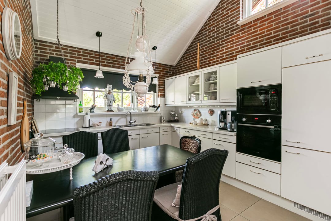 Spacious detached family home with south-facing garden and home office in Nieuwegein — 17