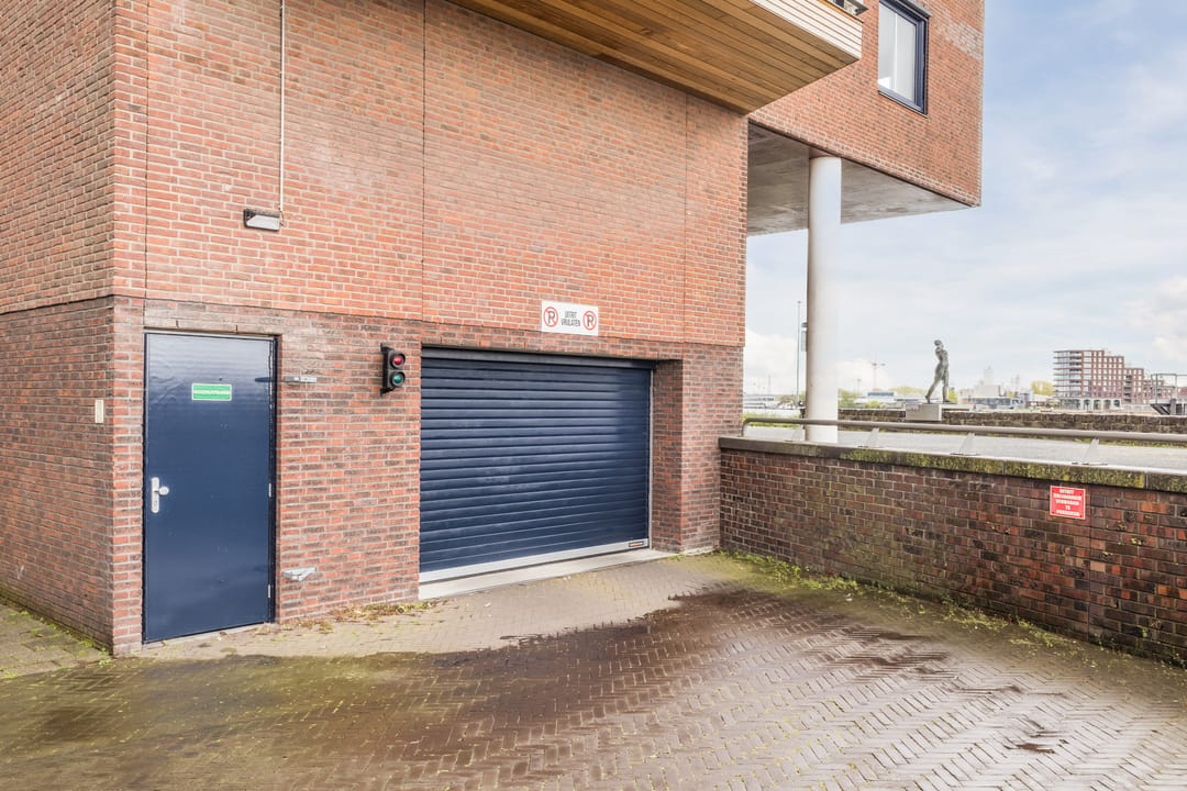 Photo 32 of Veerdam 107