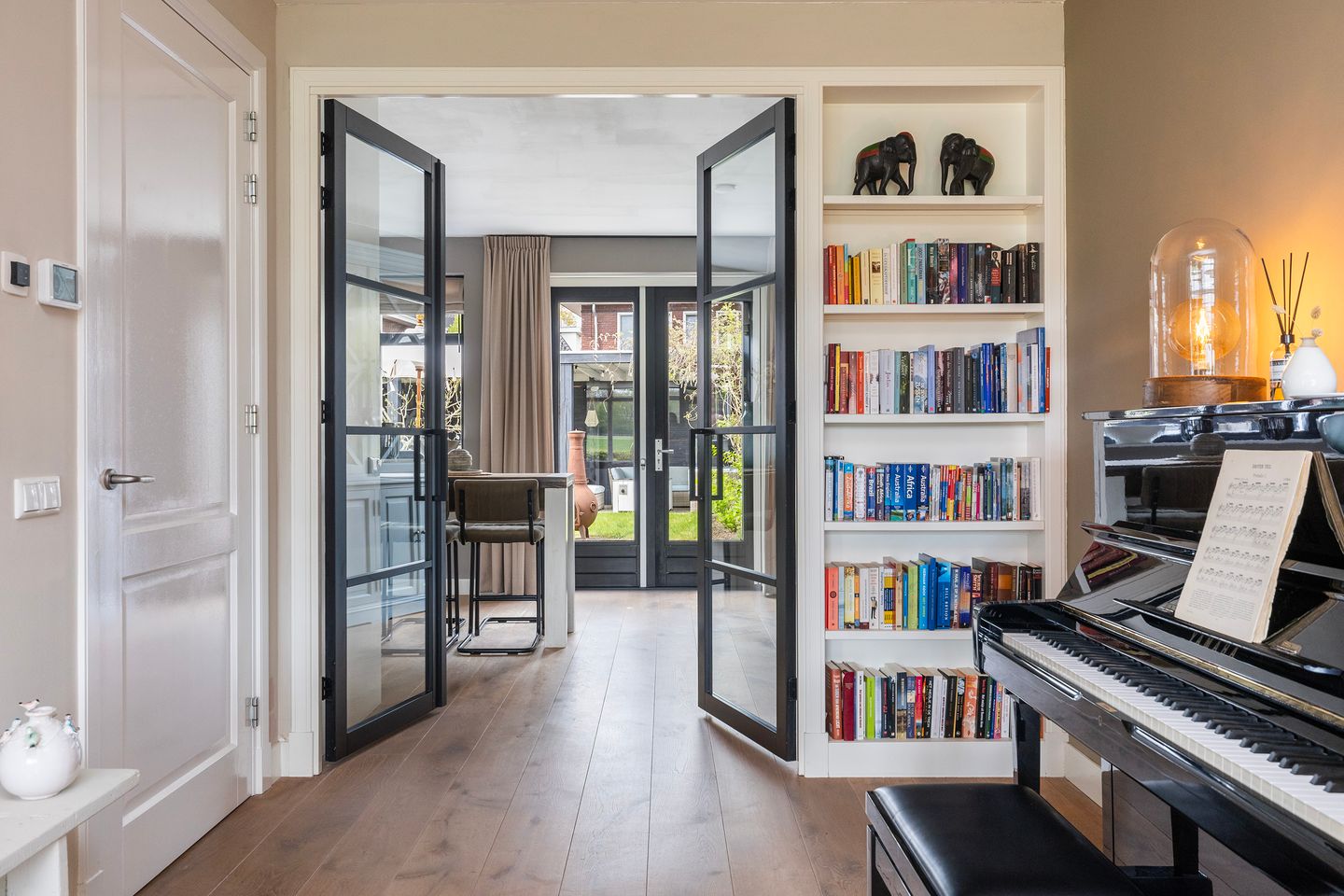 Semi-Detached Home with Panoramic Views of Protected Nature Reserve — 14