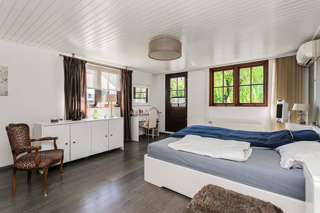 Spacious detached family home with south-facing garden and home office in Nieuwegein — 41
