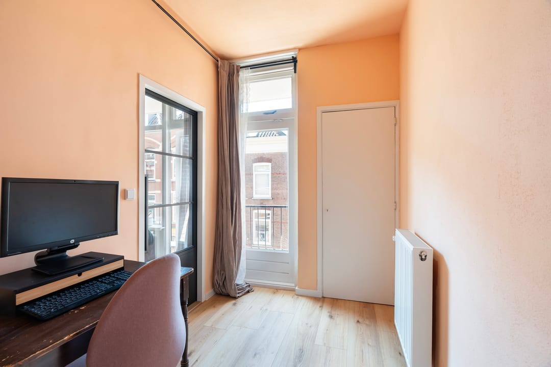 Photo 16 of Agniesestraat 9-C