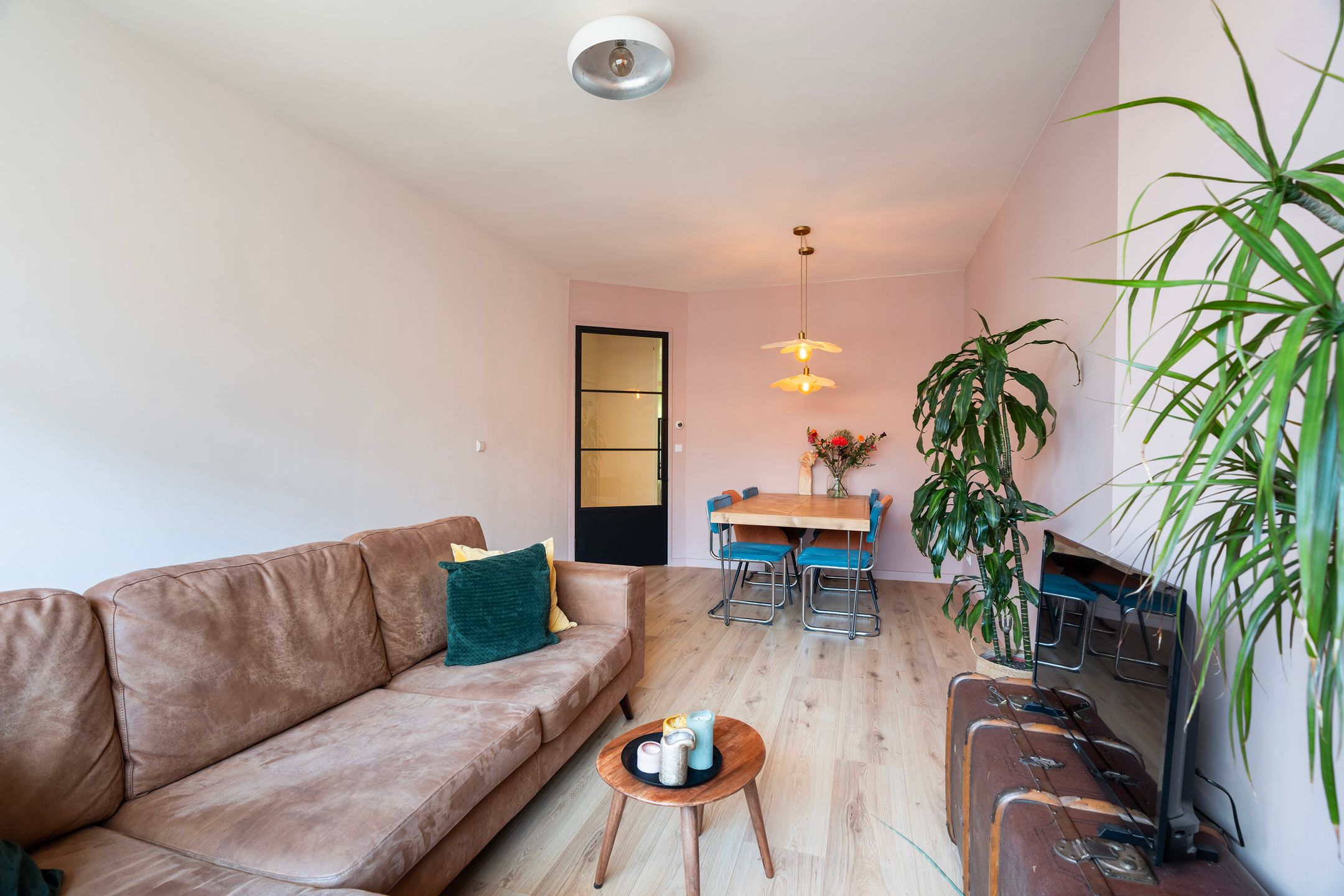 Photo 12 of Agniesestraat 9-C