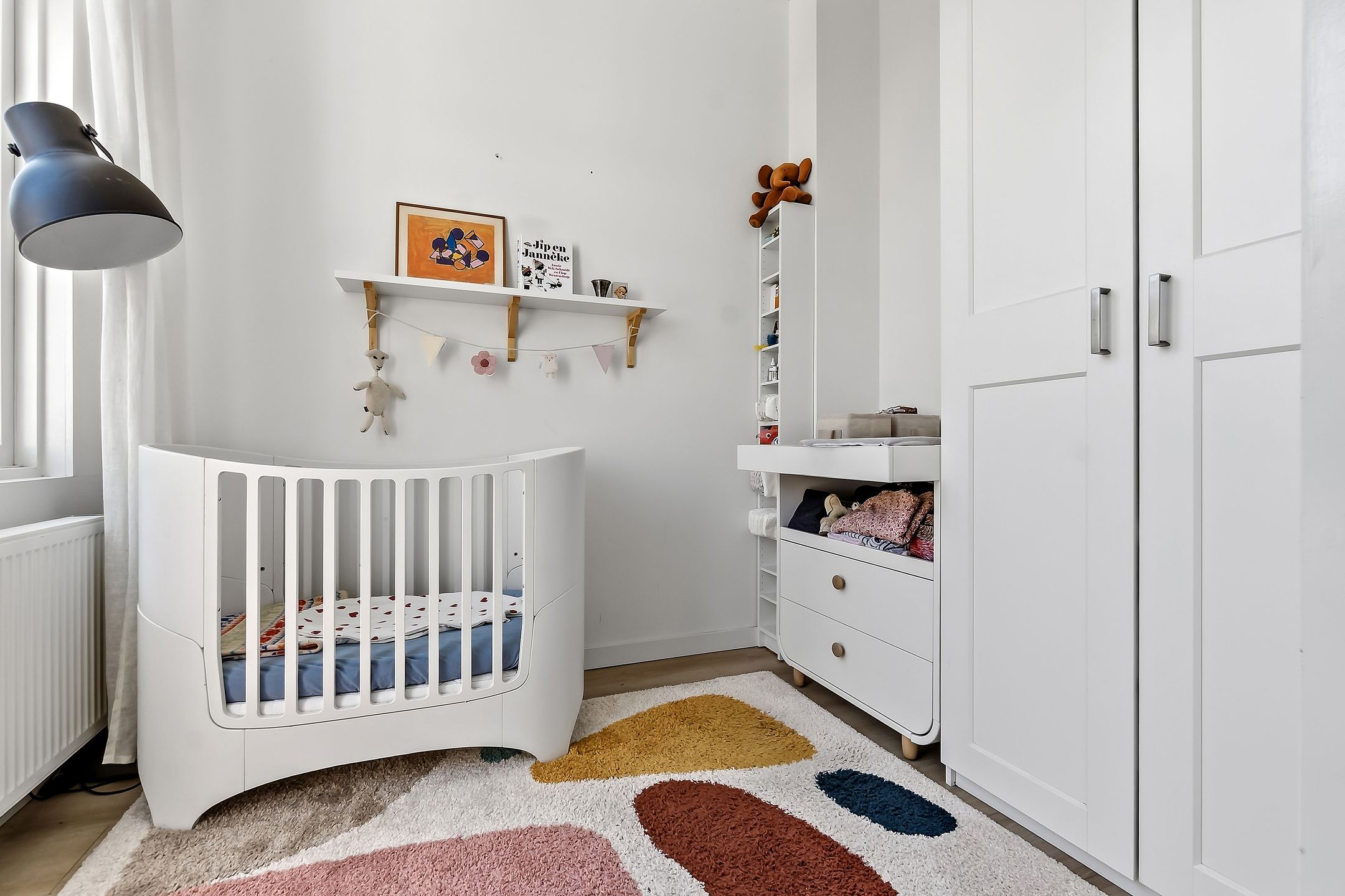 Charming Renovated Apartment in Sought-After Regentessekwartier — 21
