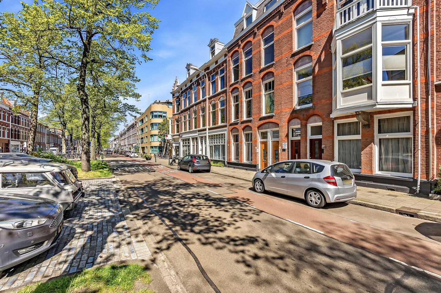 Charming Renovated Apartment in Sought-After Regentessekwartier — 34