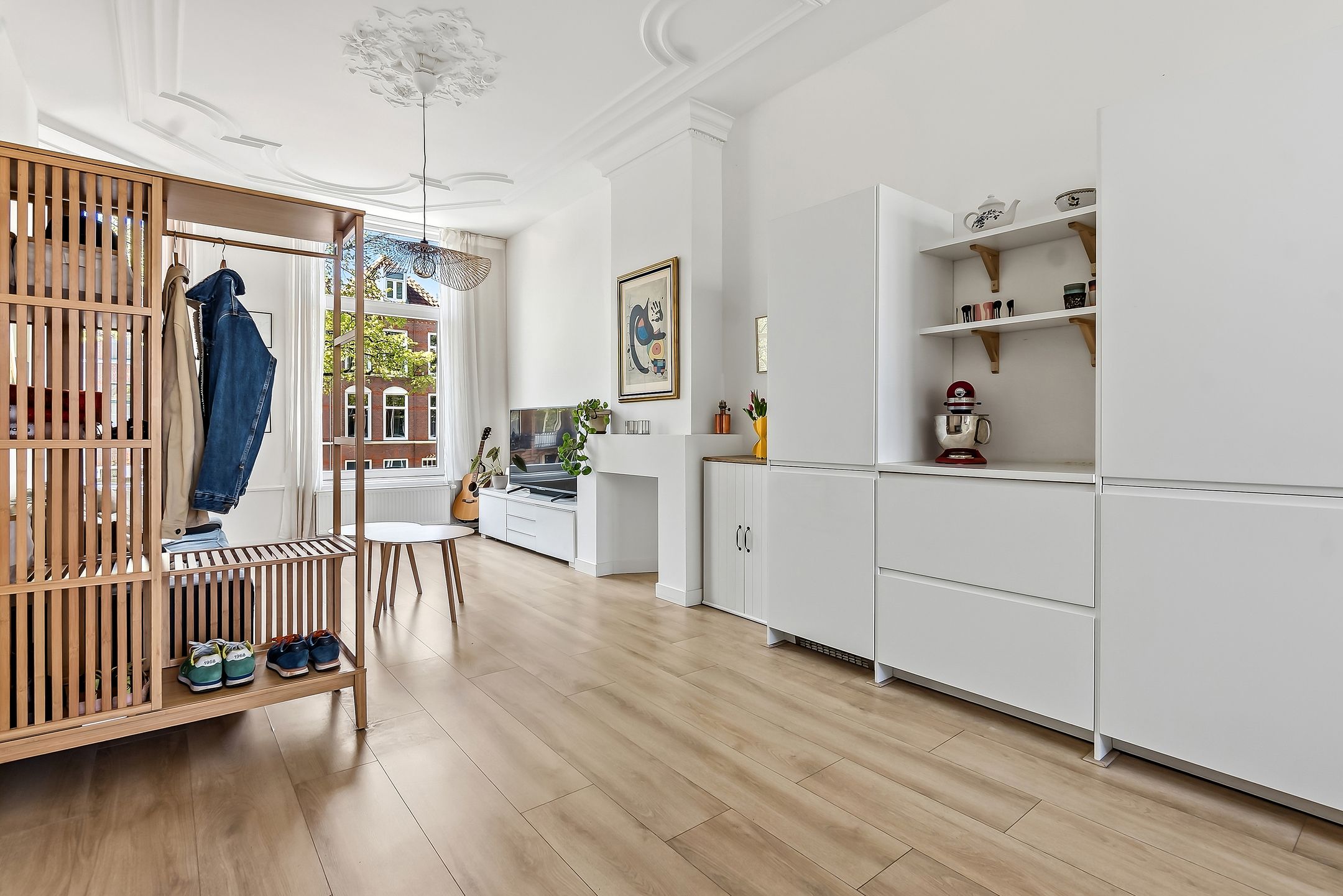 Charming Renovated Apartment in Sought-After Regentessekwartier — 15
