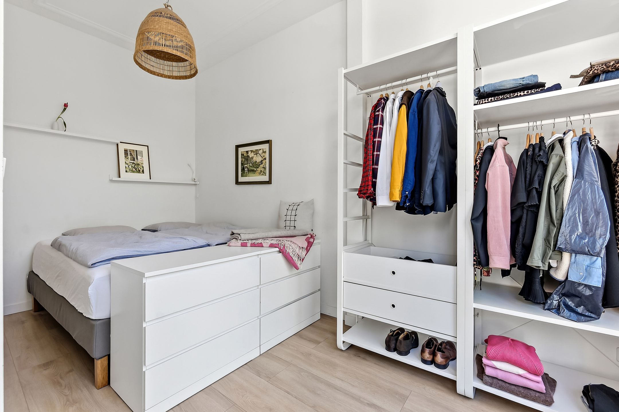 Charming Renovated Apartment in Sought-After Regentessekwartier — 27