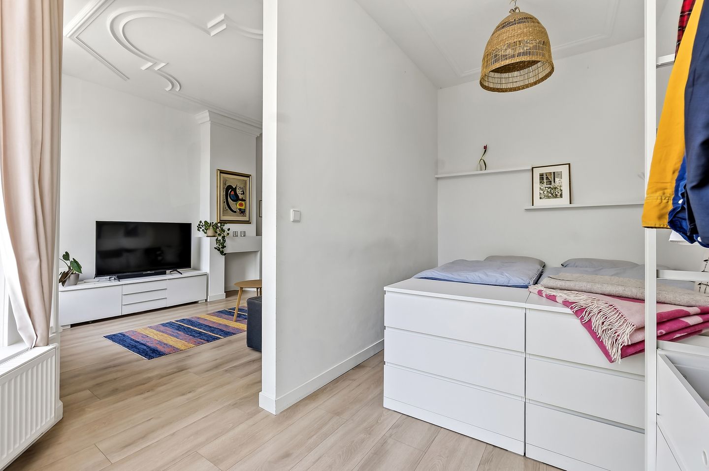 Charming Renovated Apartment in Sought-After Regentessekwartier — 29
