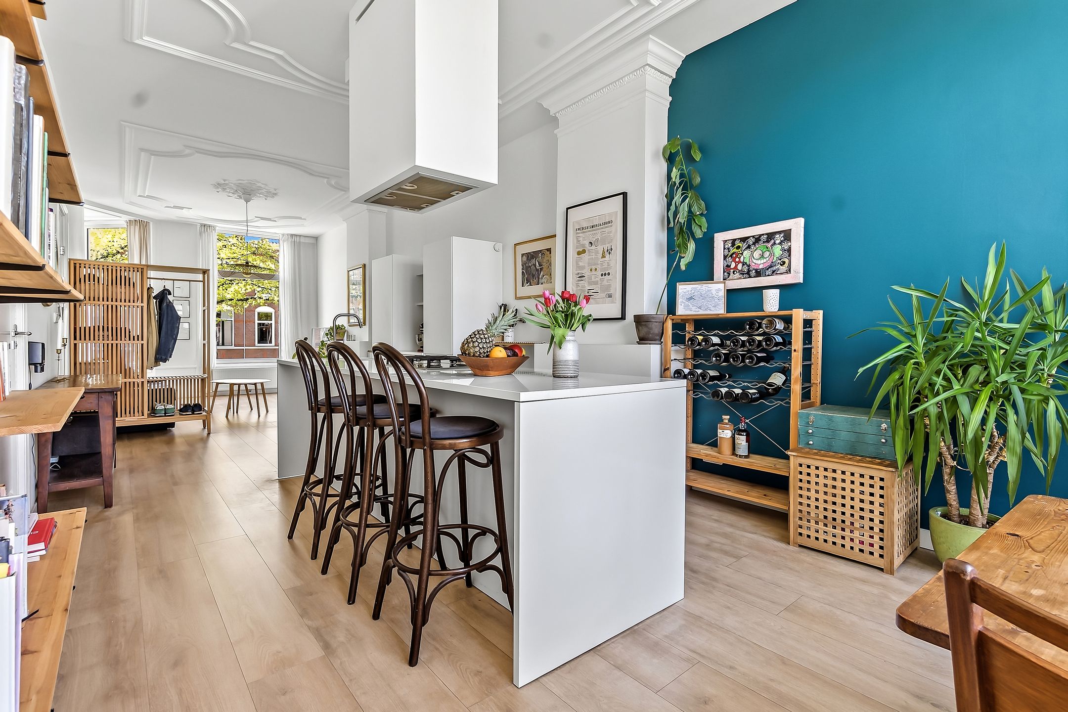 Charming Renovated Apartment in Sought-After Regentessekwartier — 18