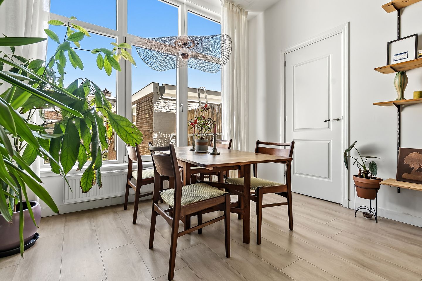 Charming Renovated Apartment in Sought-After Regentessekwartier — 19