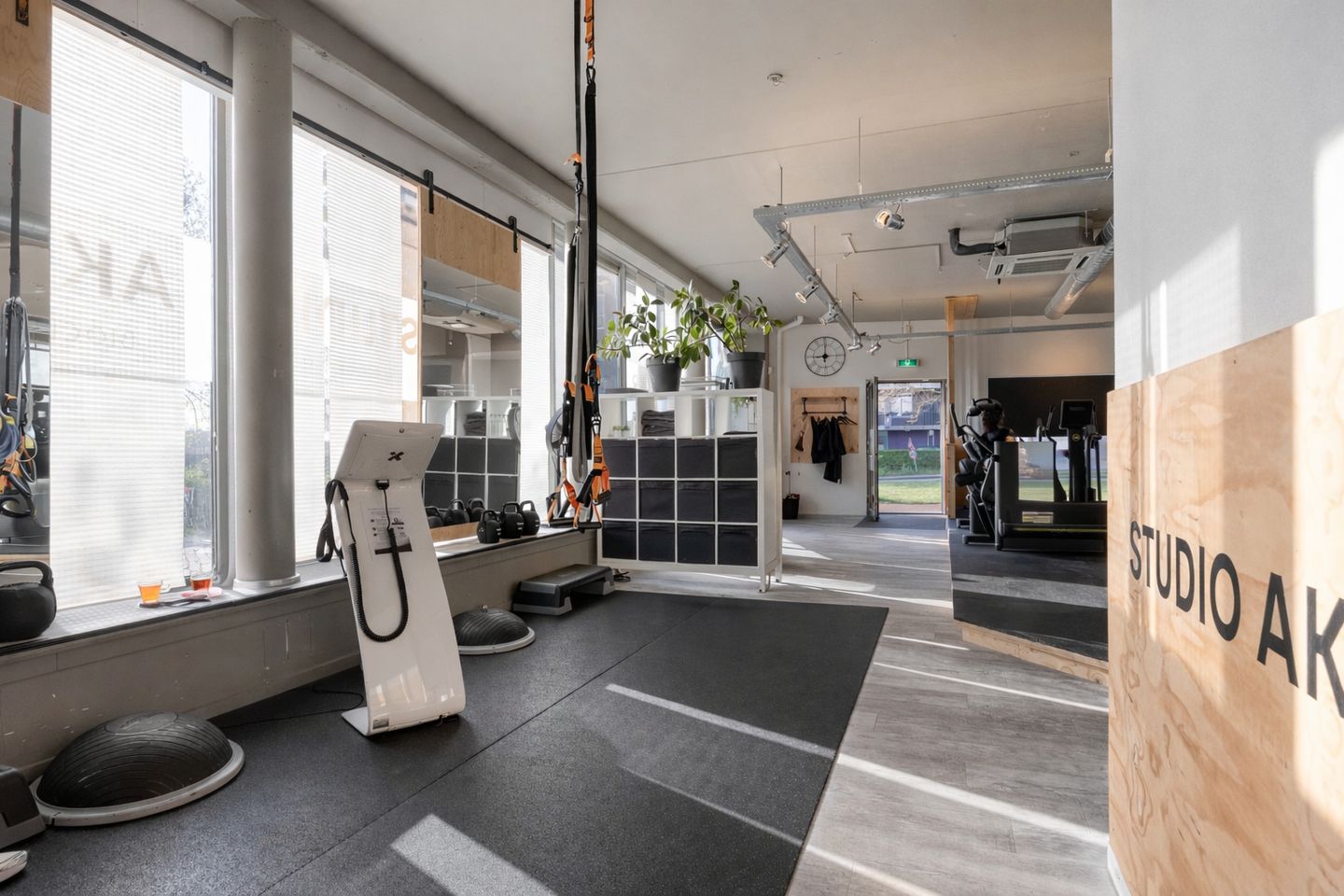 View photo 5 of Raaigras 2