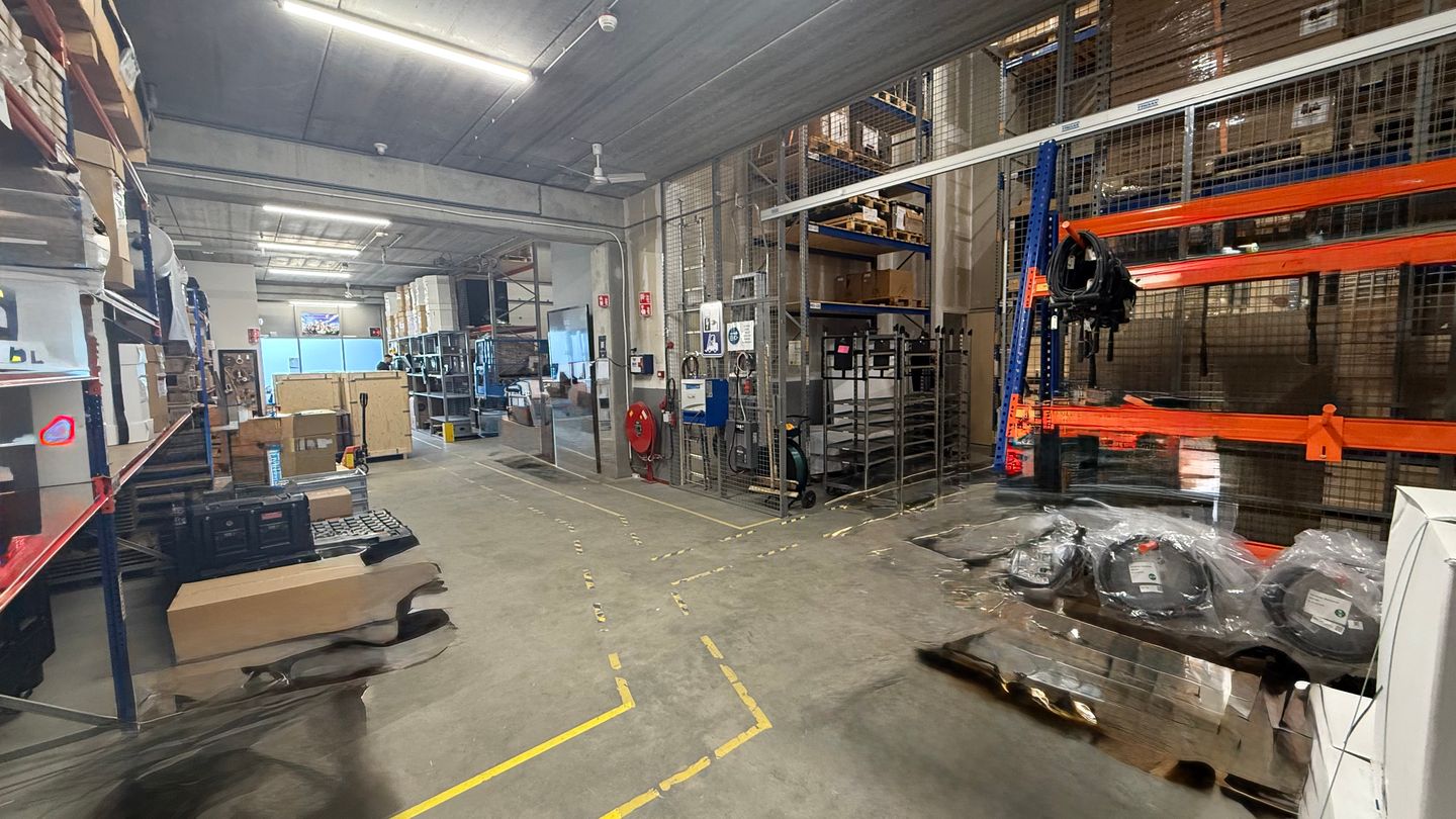 View photo 2 of Laan van Waalhaven 47