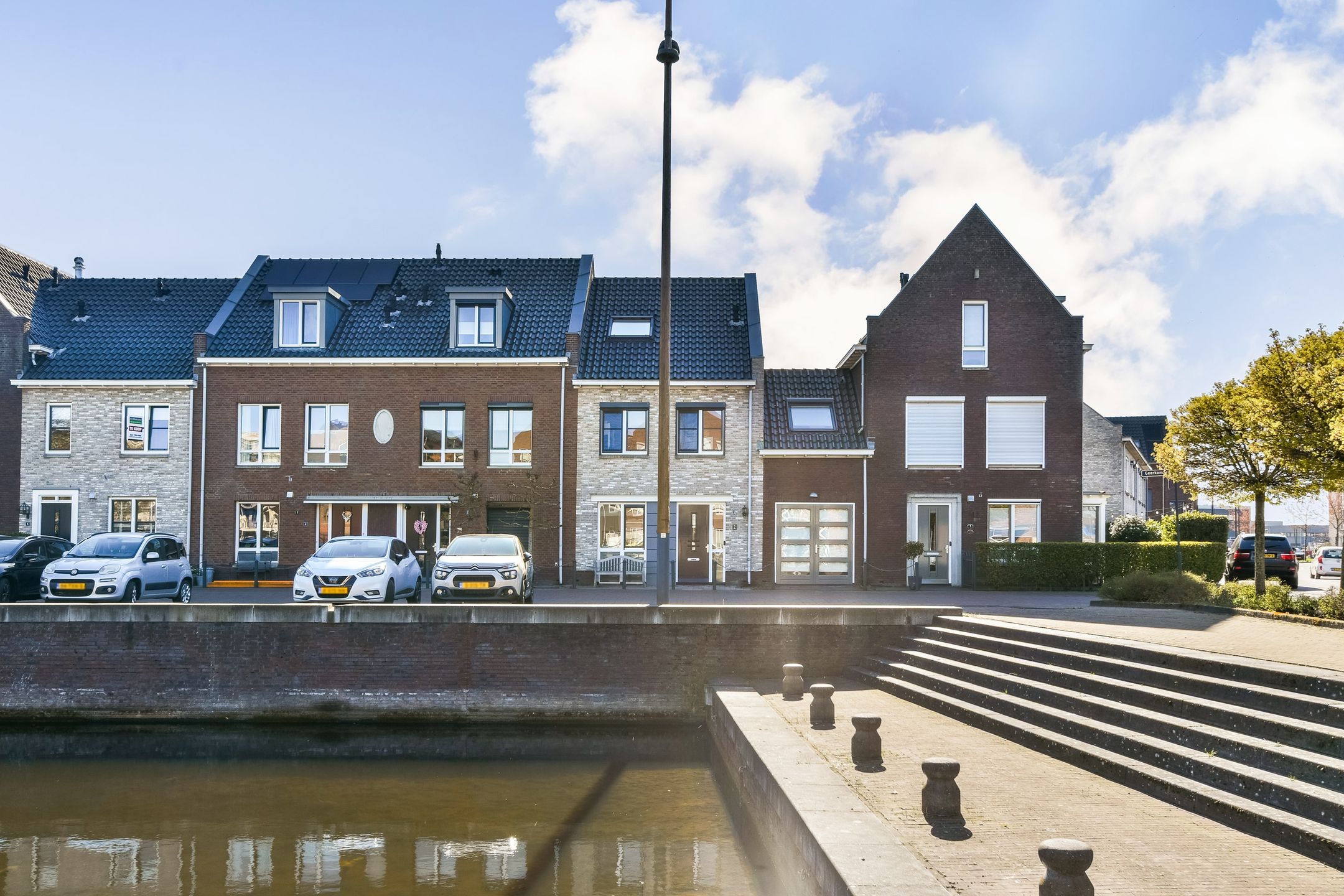 Spacious Five-Bedroom Family Home with Harbor Views — 36