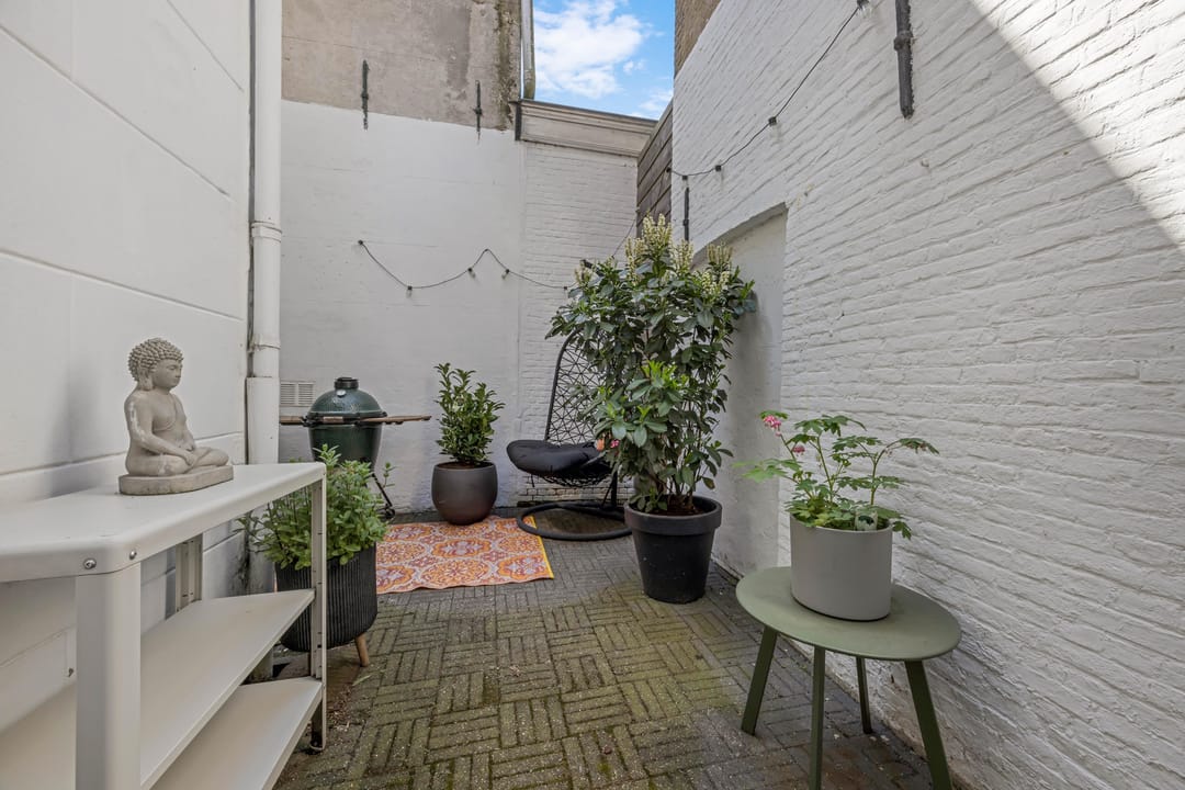 Atmospheric Monumental Canal House with Rooftop Terrace — 16