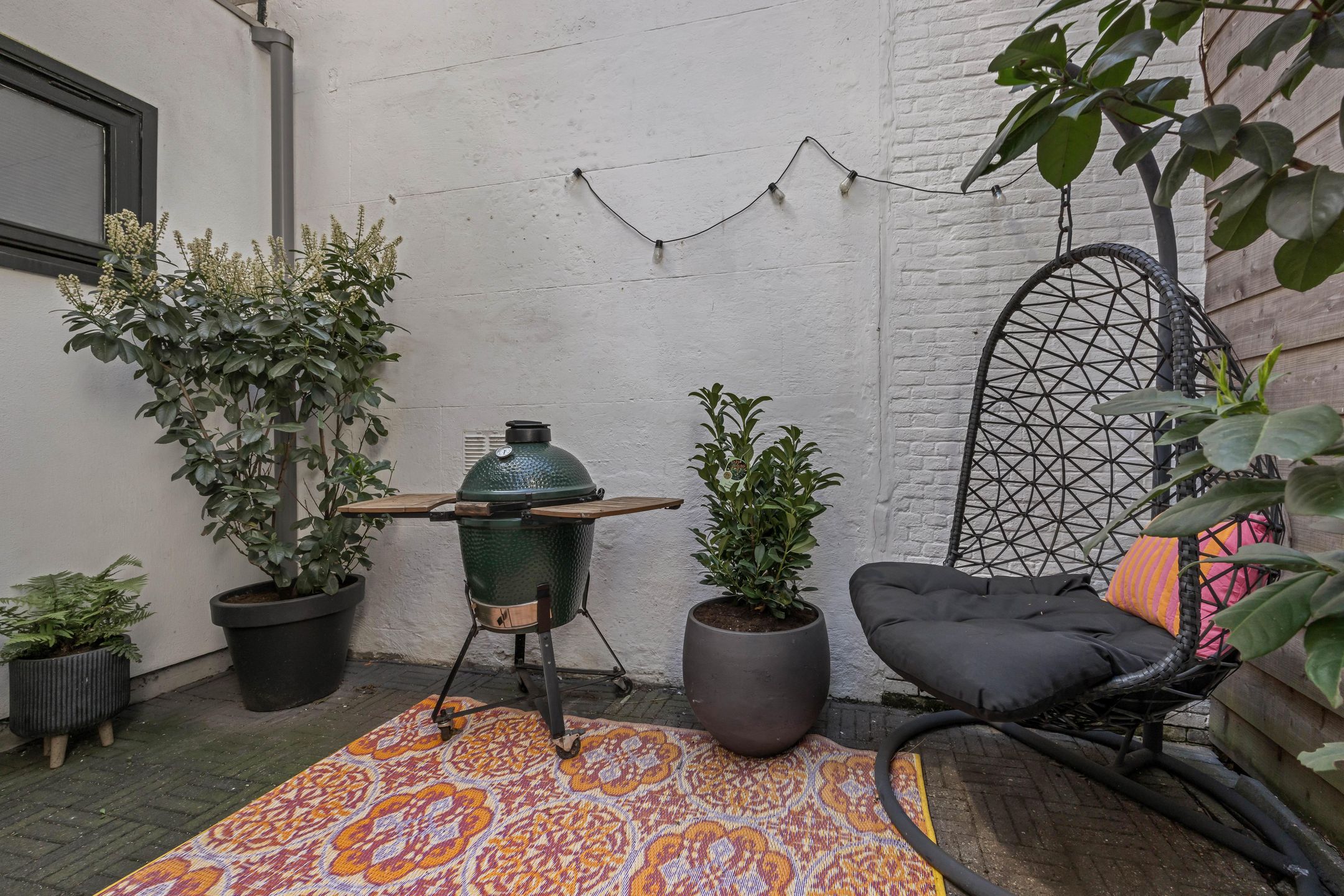 Atmospheric Monumental Canal House with Rooftop Terrace — 15