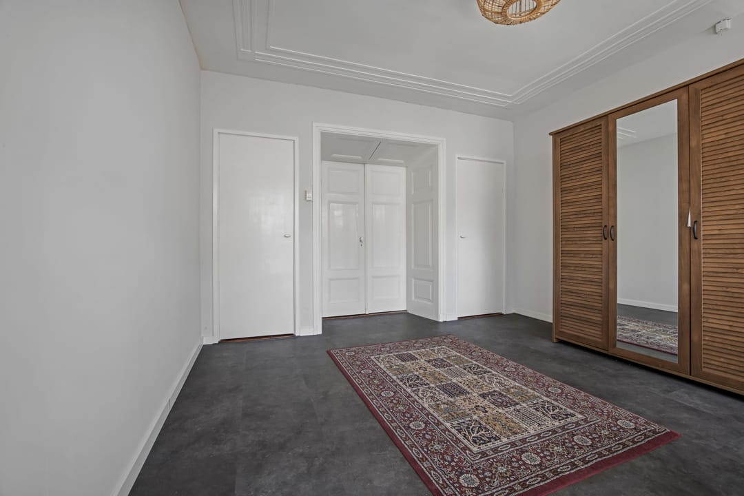 Atmospheric Monumental Canal House with Rooftop Terrace — 28