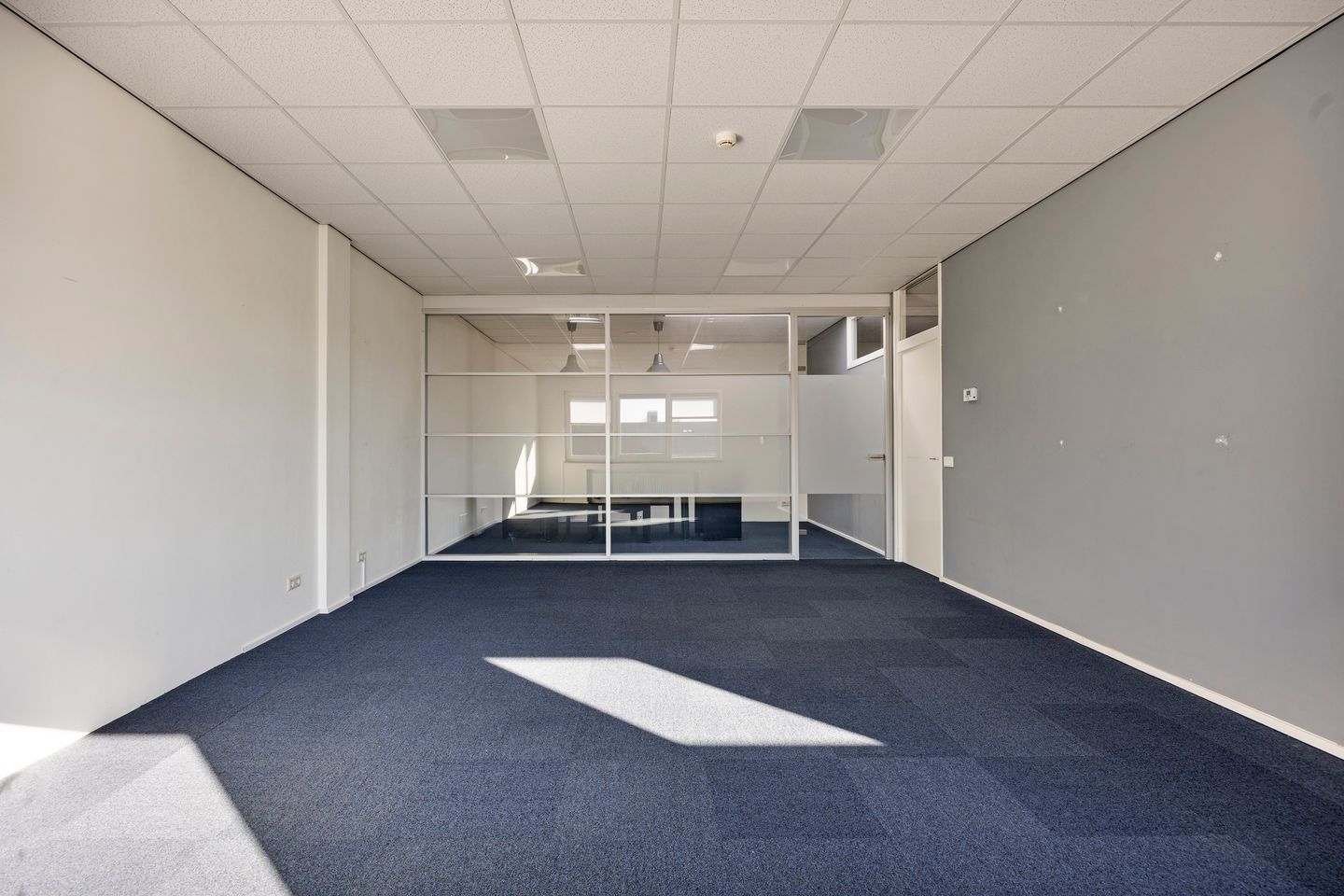 View photo 3 of Ambachtsweg 5-N