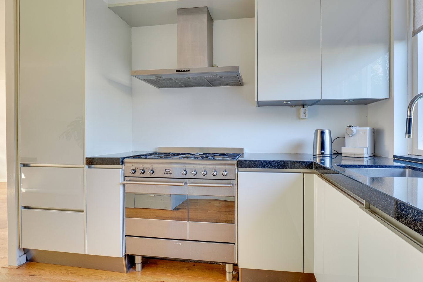 Photo 20 of Steve Bikostraat 366