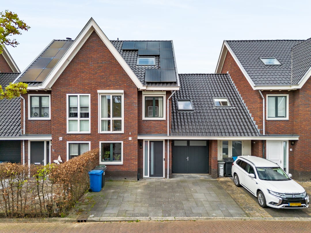 Photo 1 of Rechtsbuitenstraat 6