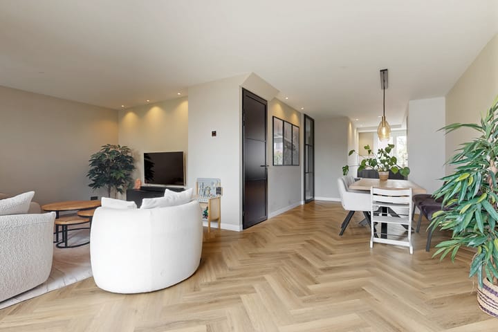 Foto 3 van Rechtsbuitenstraat 6