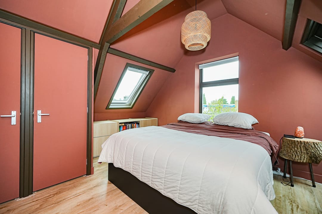 Spacious double upper apartment in popular Kralingen West — 16