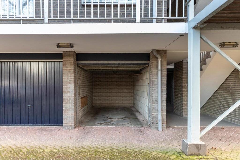 Photo 24 of Wethouder van Eschstraat 99