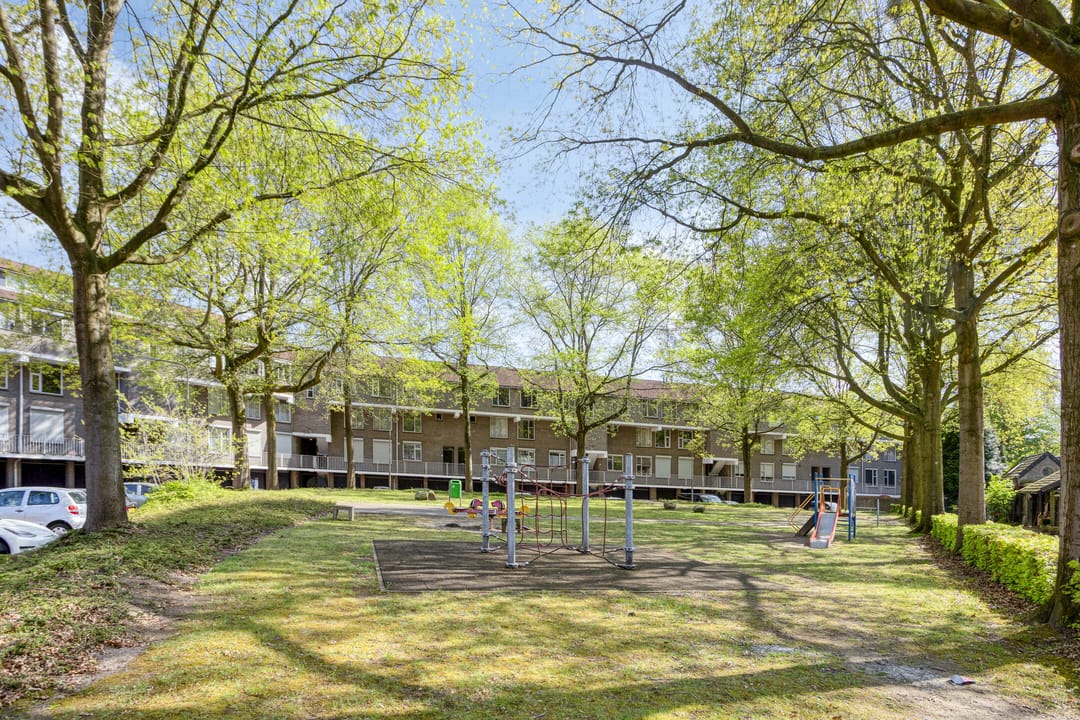 Photo 32 of Wethouder van Eschstraat 99