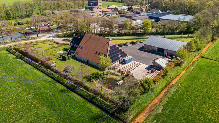 Photo 2 of Heerenveenseweg 3-B