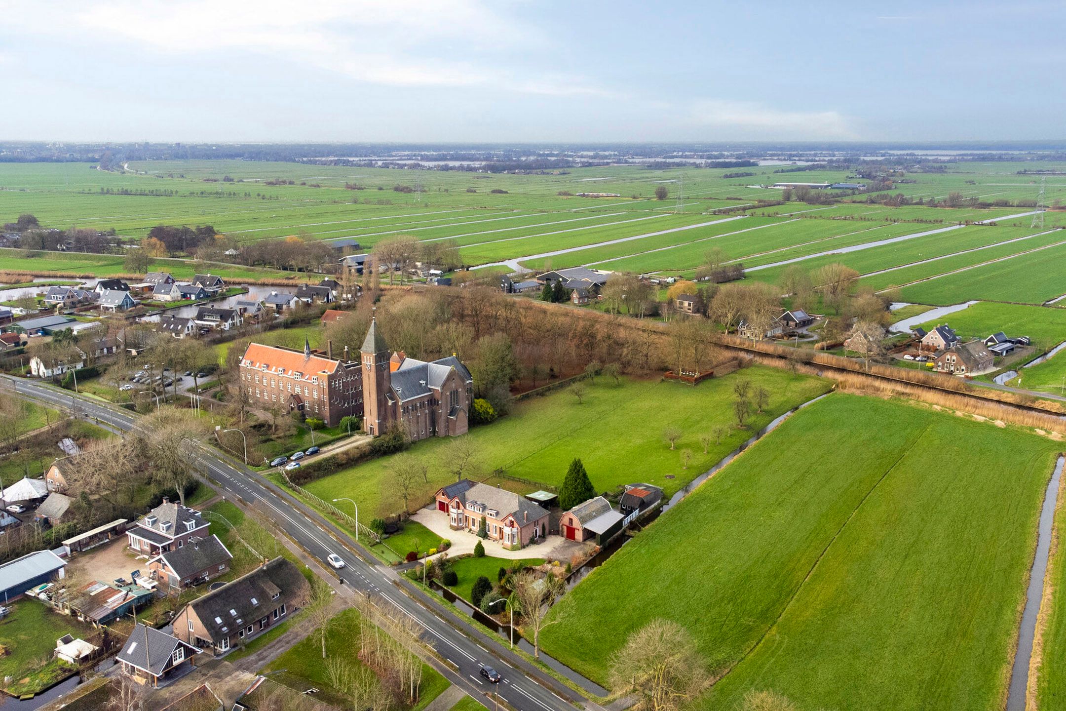 Foto 48 van Provincialeweg Oost 56