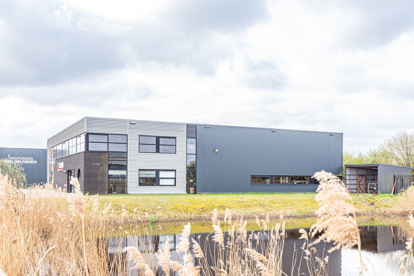 View photo 2 of Galileistraat 27