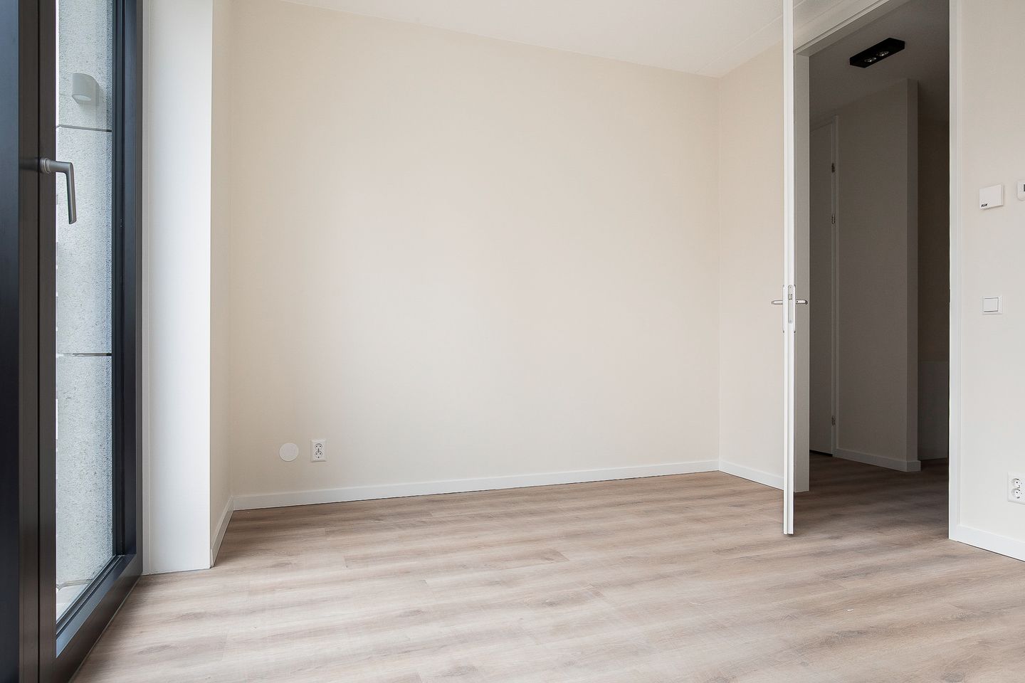 Modern 1-bedroom apartment in Hoofddorp Hyde Park — 14