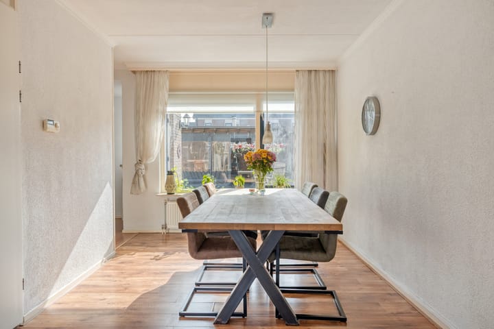 Hoekwoning te koop: Arnoldstraat 10, Hengelo
