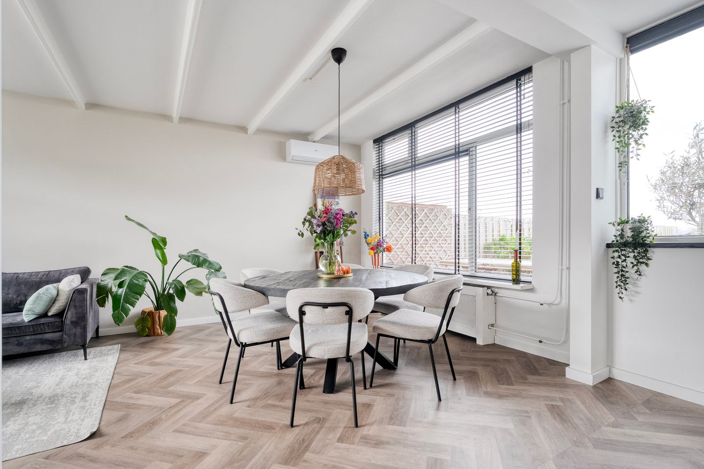 Photo 20 of Goudenregenstraat 23