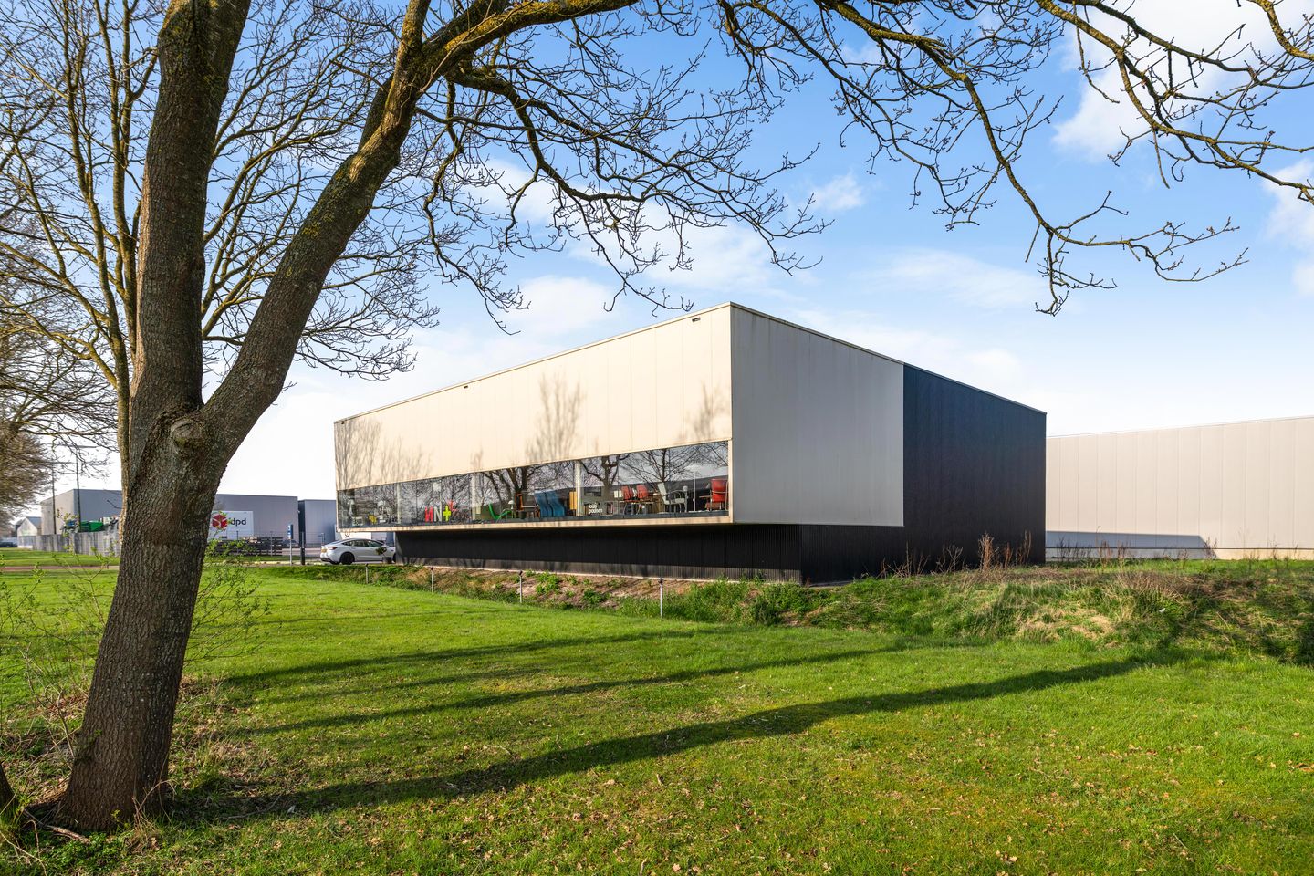 View photo 2 of Transportweg 2