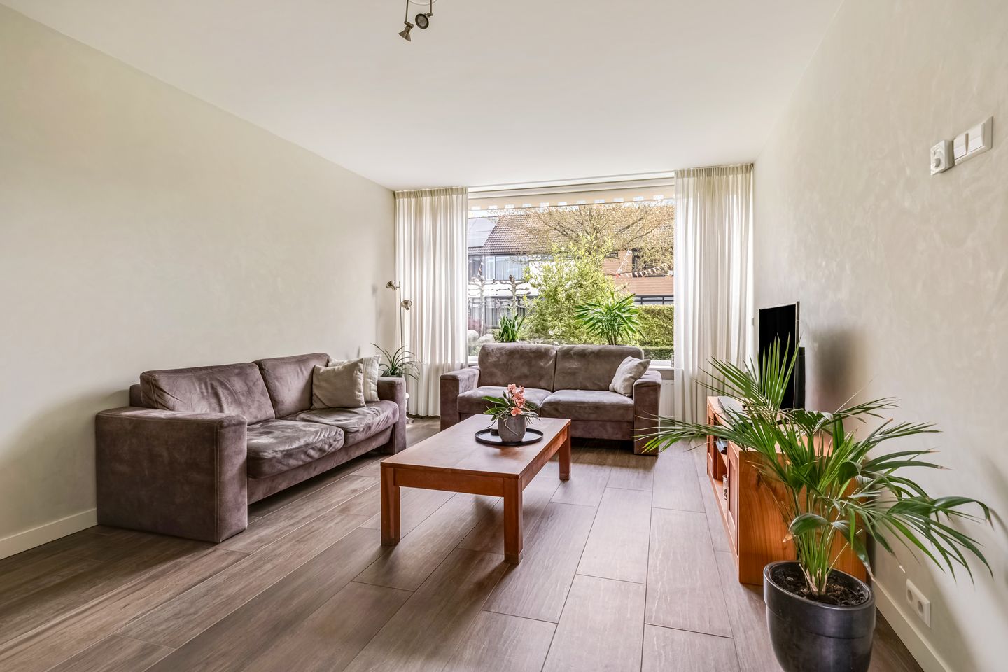 Photo 10 of Jacob van Ruysdaelstraat 10