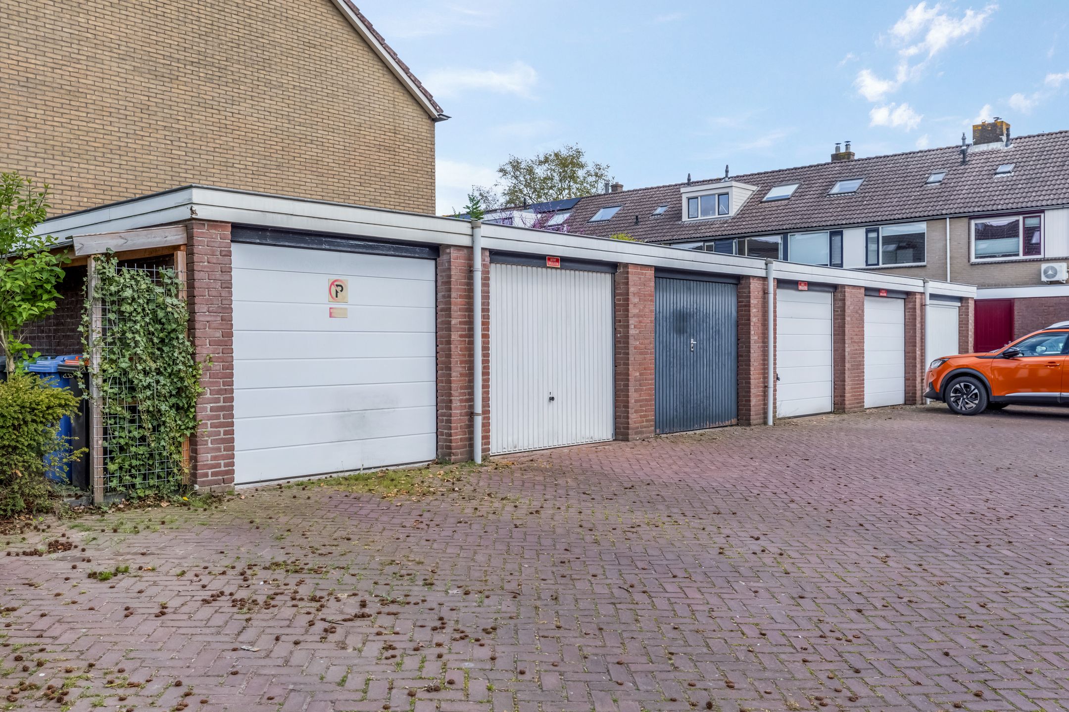 Photo 39 of Jacob van Ruysdaelstraat 10