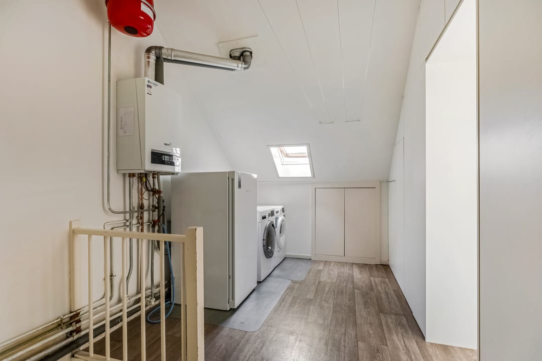 Photo 28 of Jacob van Ruysdaelstraat 10