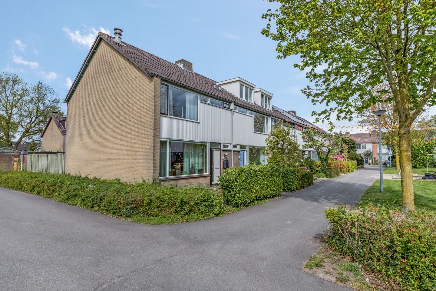 Photo 35 of Jacob van Ruysdaelstraat 10