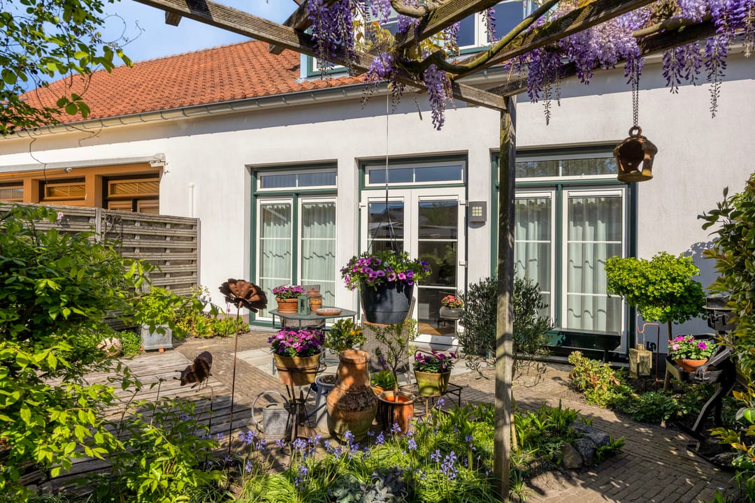 Spacious Maisonnette in Quiet Courtyard with Private Parking — 22