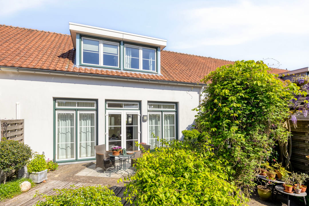 Spacious Maisonnette in Quiet Courtyard with Private Parking — 23