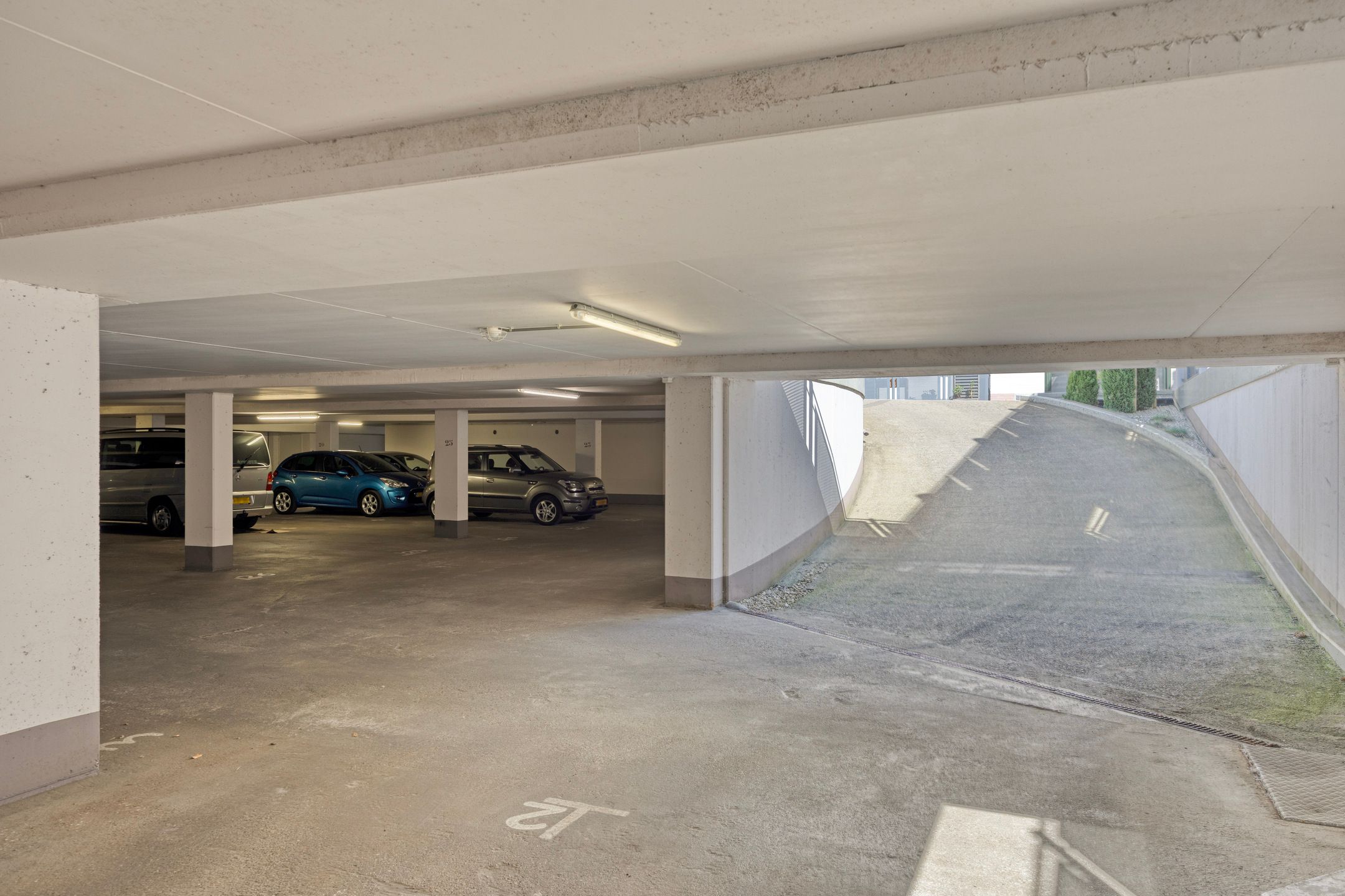 Spacious Maisonnette in Quiet Courtyard with Private Parking — 33