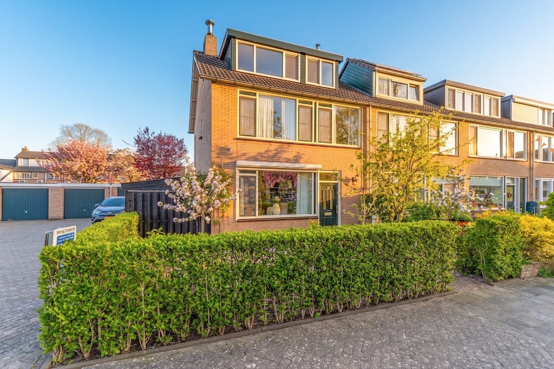 Photo 1 of Prins Willem-Alexanderplantsoen 25